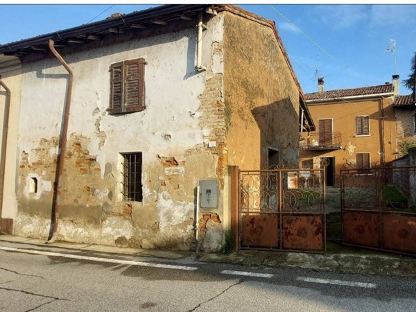 casa indipendente in vendita a Meleti