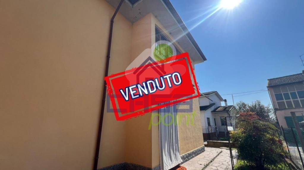 casa indipendente in vendita a Meleti