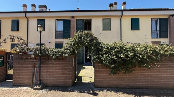 casa indipendente in vendita a Merlino