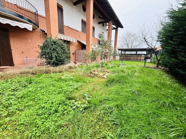casa indipendente in vendita a Merlino