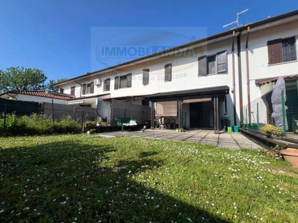 casa indipendente in vendita a Merlino