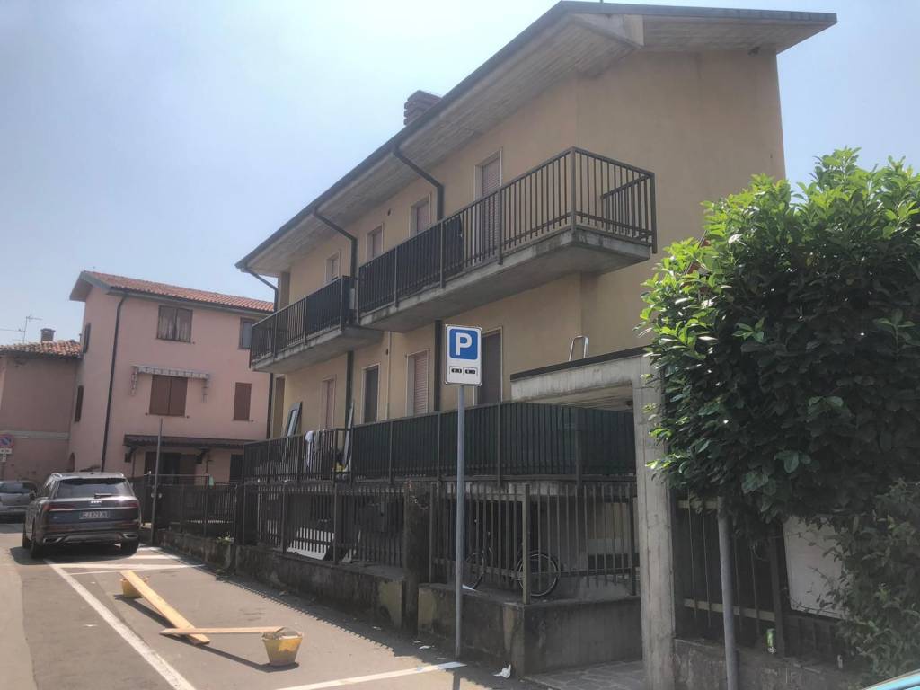negozio in vendita a Merlino