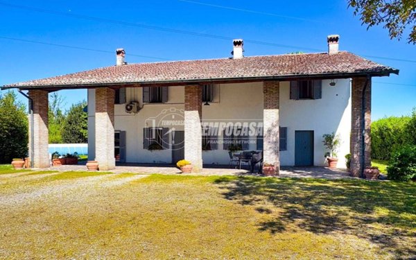 casale in vendita a Merlino