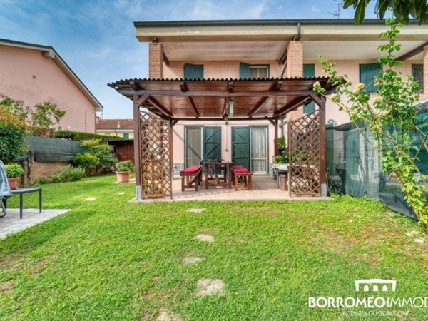 casa indipendente in vendita a Merlino