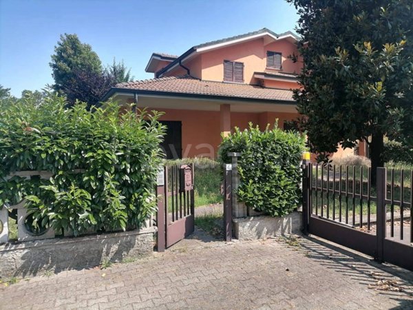 casa indipendente in vendita a Montanaso Lombardo