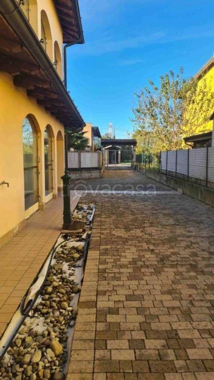 casa indipendente in vendita a Montanaso Lombardo