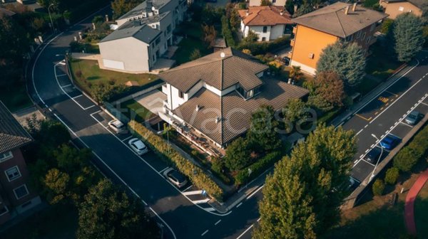 casa indipendente in vendita a Montanaso Lombardo