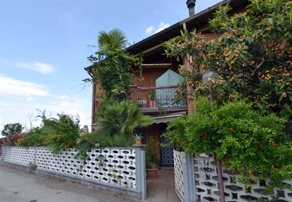 casa indipendente in vendita a Montanaso Lombardo