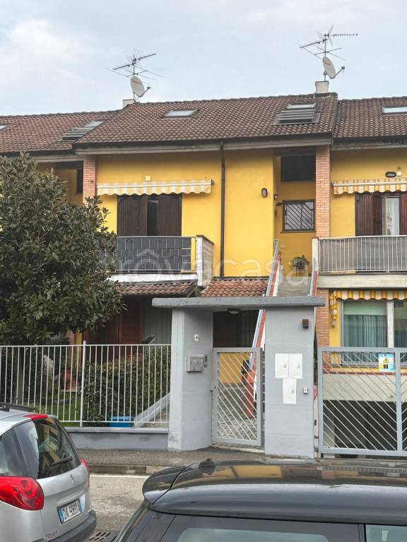 appartamento in vendita a Montanaso Lombardo in zona Arcagna