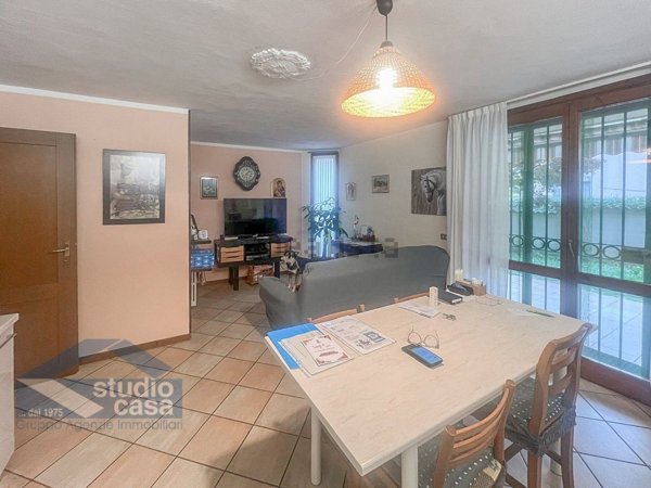 casa indipendente in vendita a Montanaso Lombardo