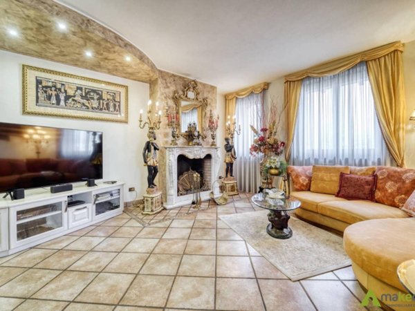 casa indipendente in vendita a Mulazzano in zona Cassino d'Alberi