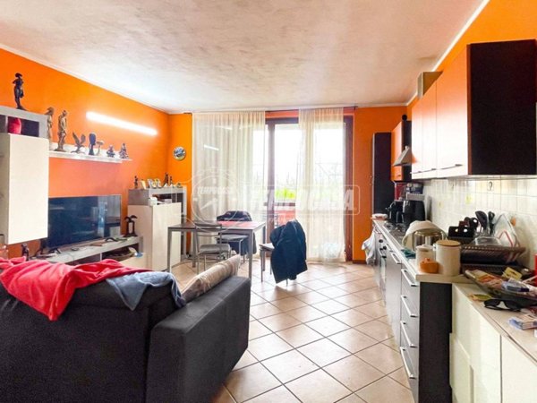 appartamento in vendita a Mulazzano in zona Quartiano