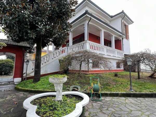 casa indipendente in vendita a Mulazzano in zona Quartiano
