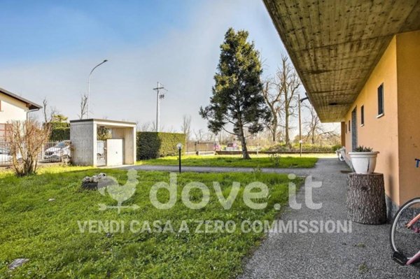 appartamento in vendita a Mulazzano in zona Quartiano