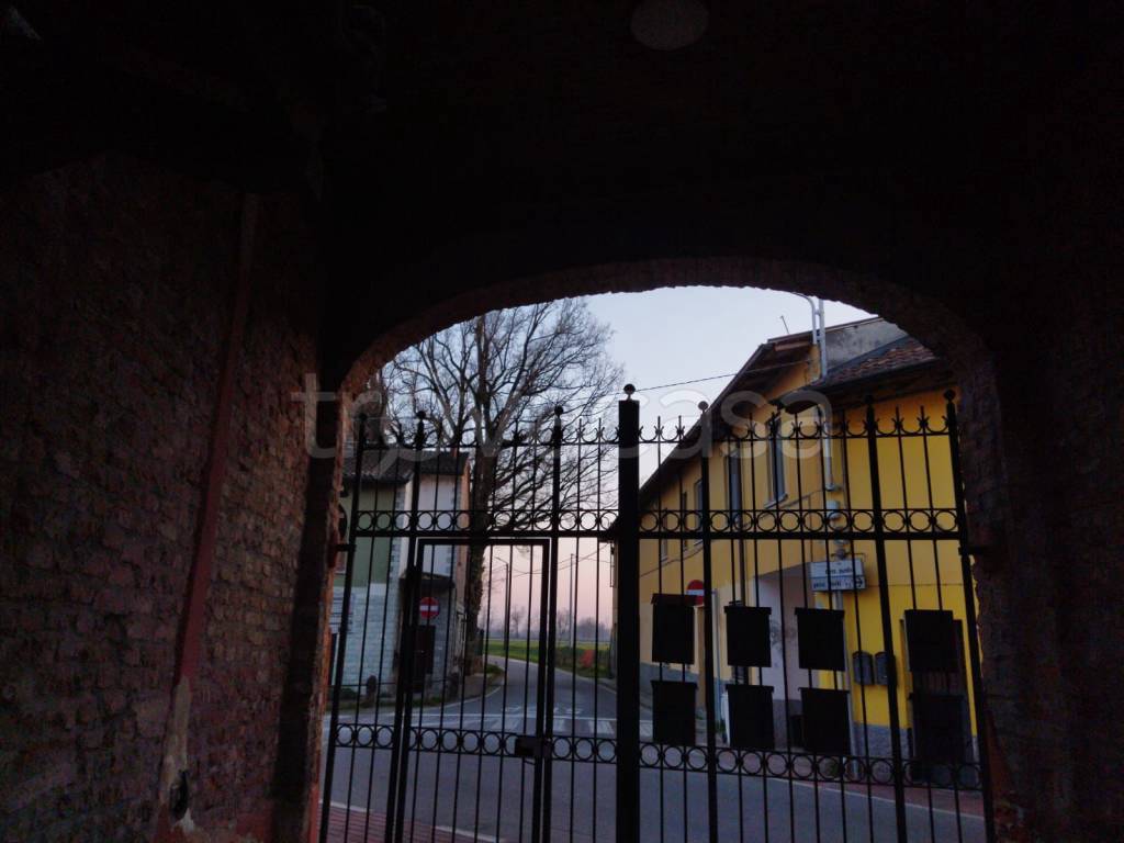 appartamento in vendita a Mulazzano in zona Quartiano