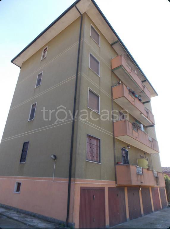 appartamento in vendita a Mulazzano in zona Cassino d'Alberi