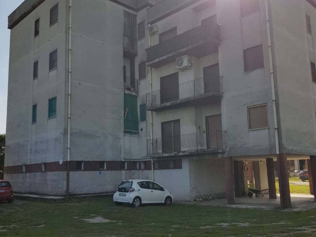 appartamento in vendita a Mulazzano in zona Quartiano