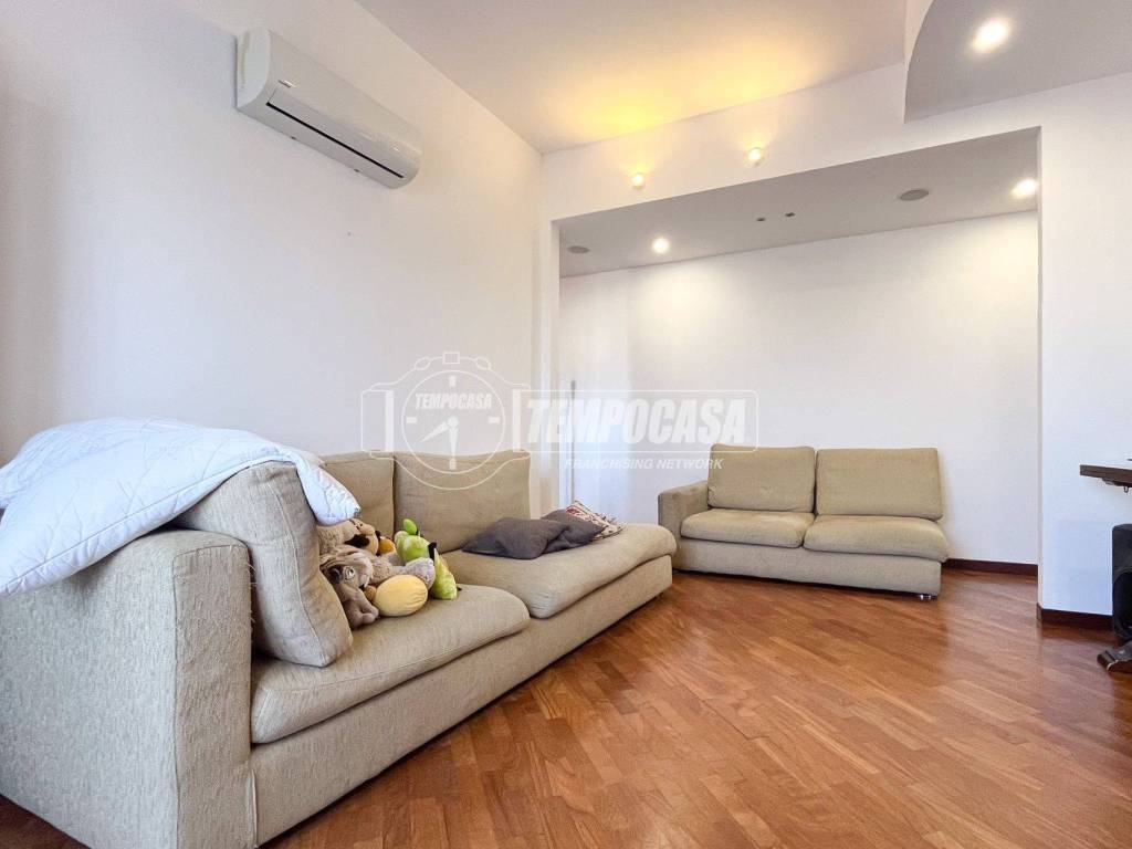 appartamento in vendita a Mulazzano in zona Cassino d'Alberi