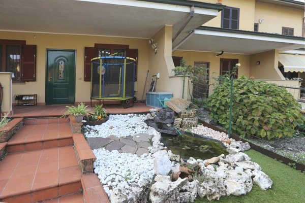 casa indipendente in vendita a Mulazzano