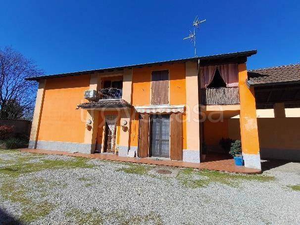 appartamento in vendita a Mulazzano in zona Quartiano