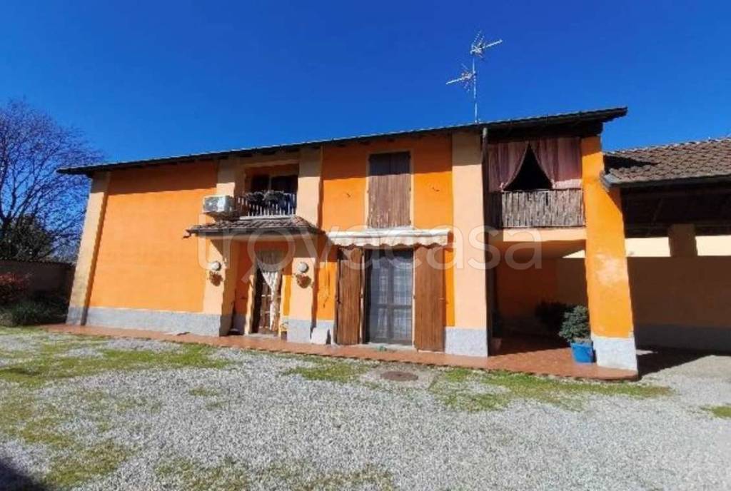 casa indipendente in vendita a Mulazzano in zona Quartiano