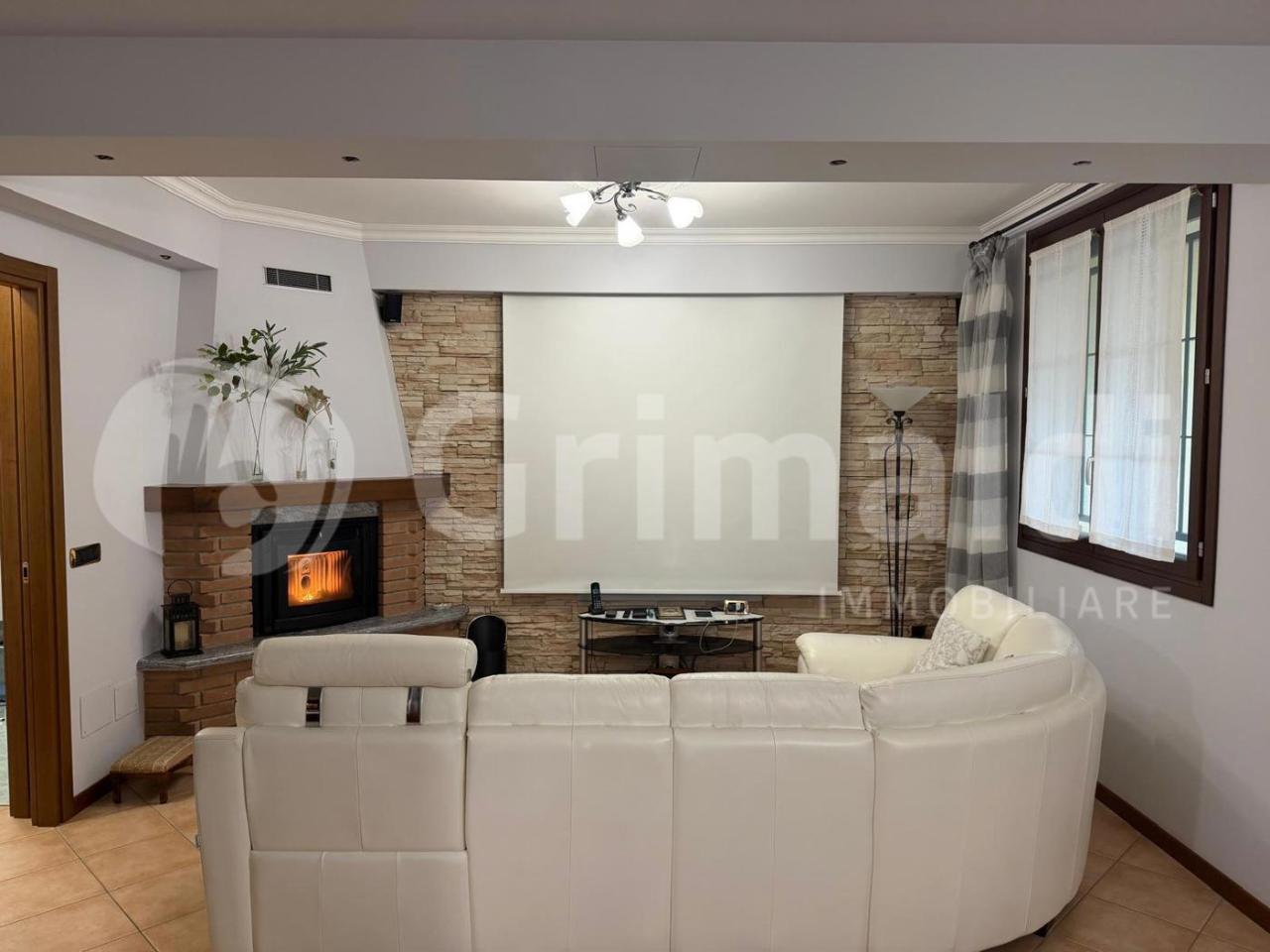 casa indipendente in vendita a Mulazzano