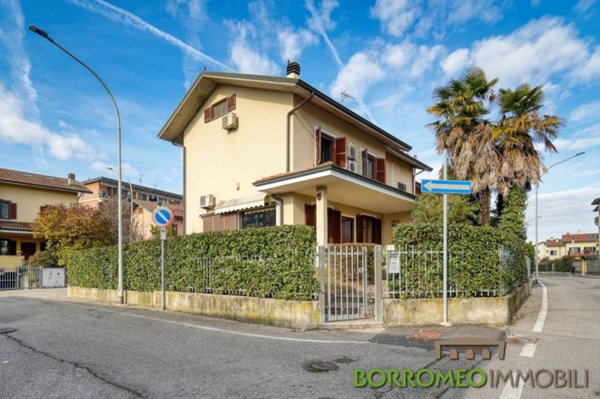 casa indipendente in vendita a Mulazzano