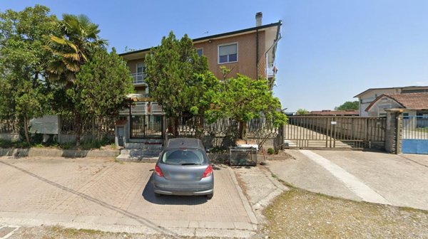 capannone in vendita a Mulazzano