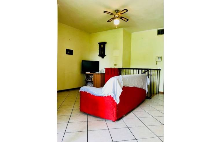 appartamento in vendita a Mulazzano in zona Quartiano