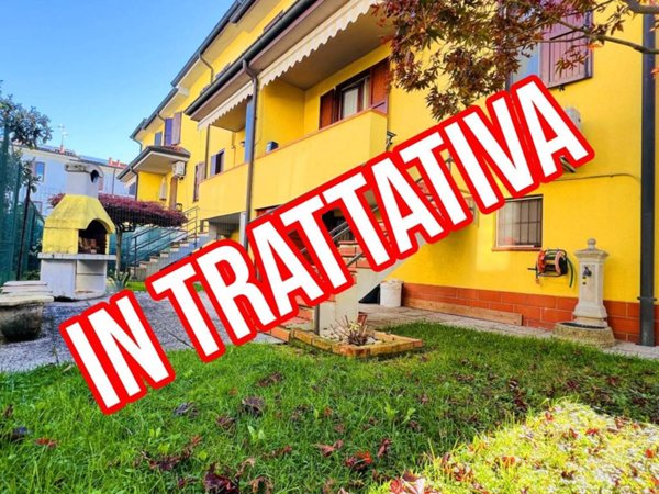 casa indipendente in vendita a Mulazzano in zona Cassino d'Alberi