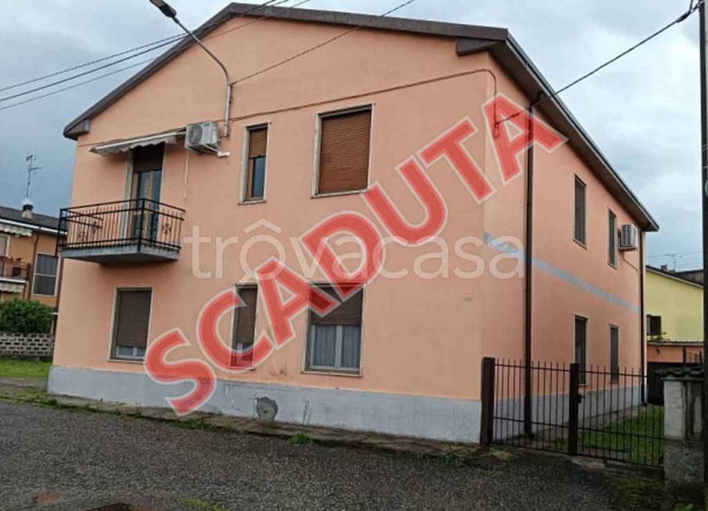 appartamento in vendita a Mulazzano in zona Quartiano