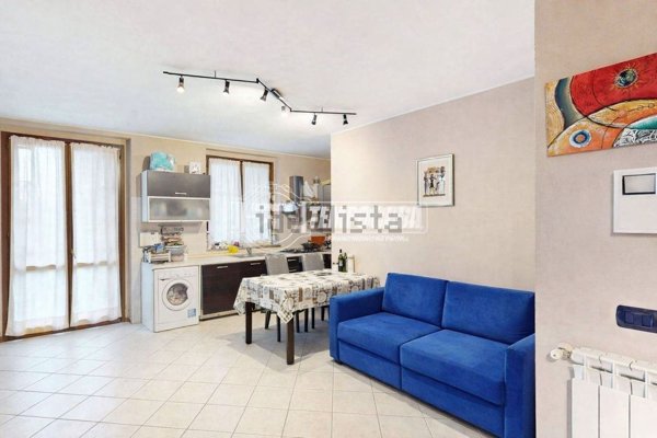 appartamento in vendita a Mulazzano in zona Quartiano