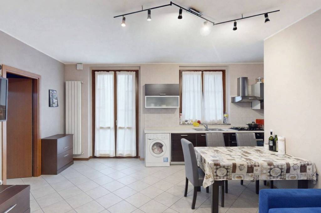 appartamento in vendita a Mulazzano in zona Quartiano