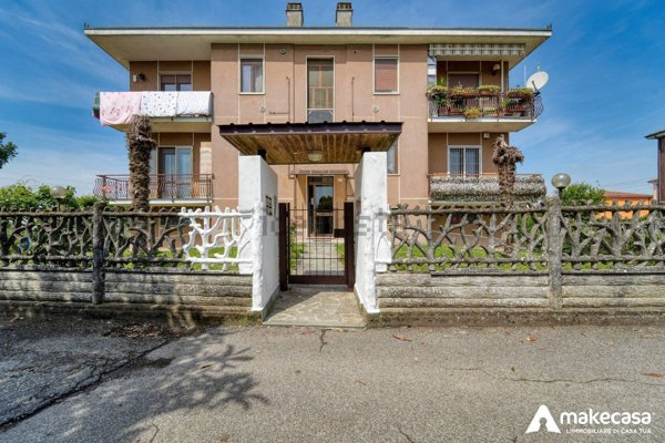 appartamento in vendita a Mulazzano in zona Quartiano