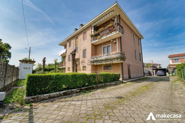 appartamento in vendita a Mulazzano in zona Quartiano
