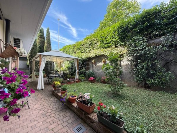 casa indipendente in vendita a Mulazzano