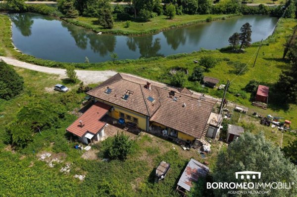 casale in vendita a Mulazzano