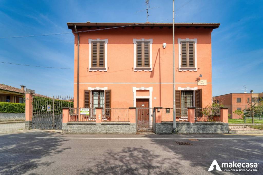 casa indipendente in vendita a Mulazzano