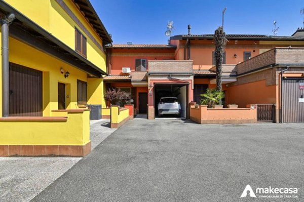 casa indipendente in vendita a Mulazzano in zona Cassino d'Alberi