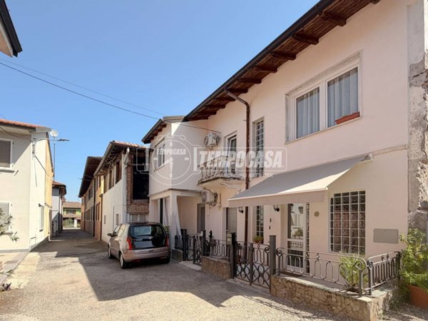 casa indipendente in vendita a Mulazzano in zona Cassino d'Alberi