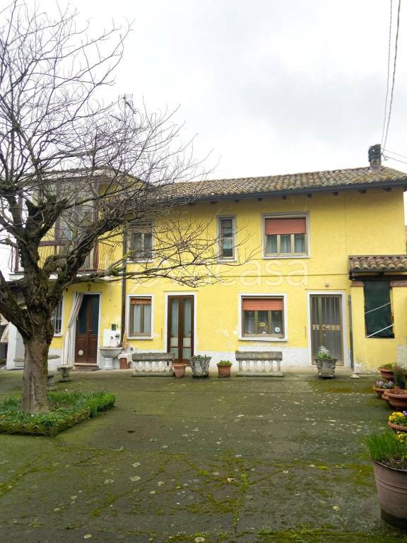 casa indipendente in vendita ad Orio Litta