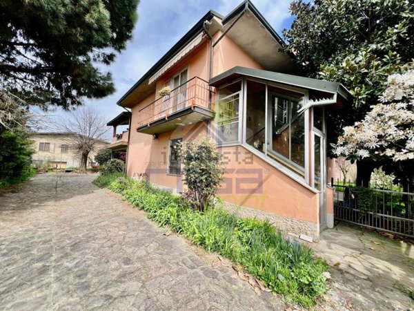 casa indipendente in vendita ad Orio Litta