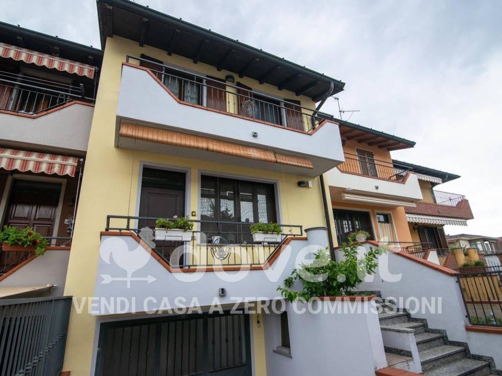 casa indipendente in vendita ad Orio Litta