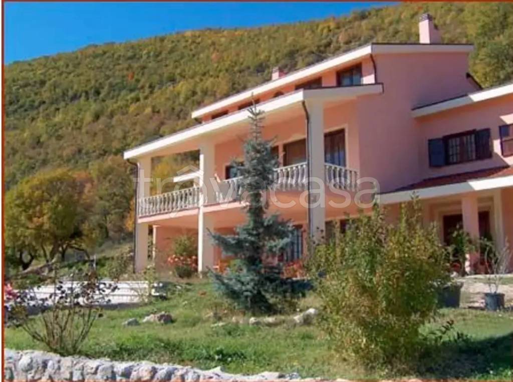 casa indipendente in vendita ad Orio Litta