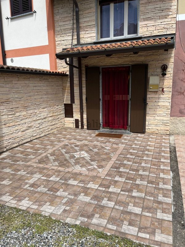 casa indipendente in vendita ad Orio Litta