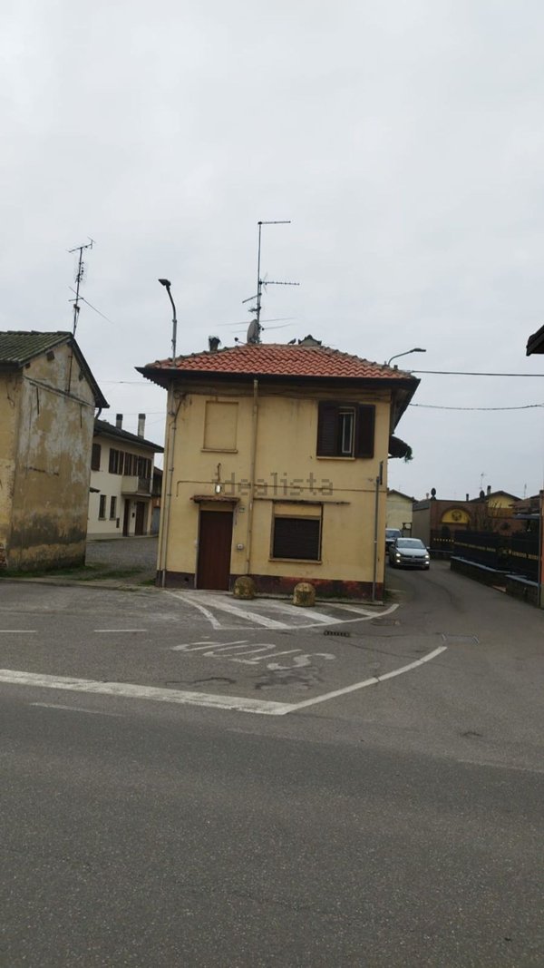 casa indipendente in vendita ad Orio Litta