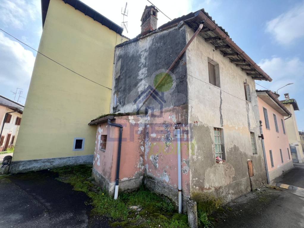 casa indipendente in vendita ad Orio Litta