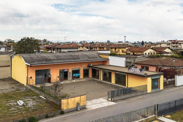 locale commerciale in vendita ad Orio Litta