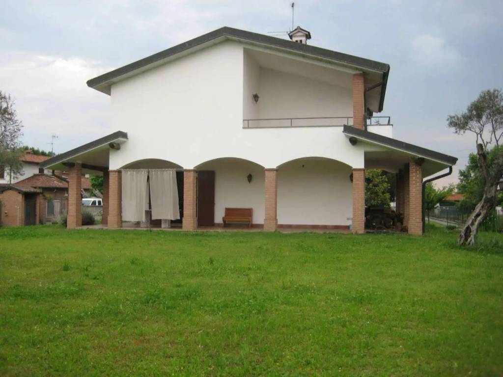 casa indipendente in vendita ad Orio Litta