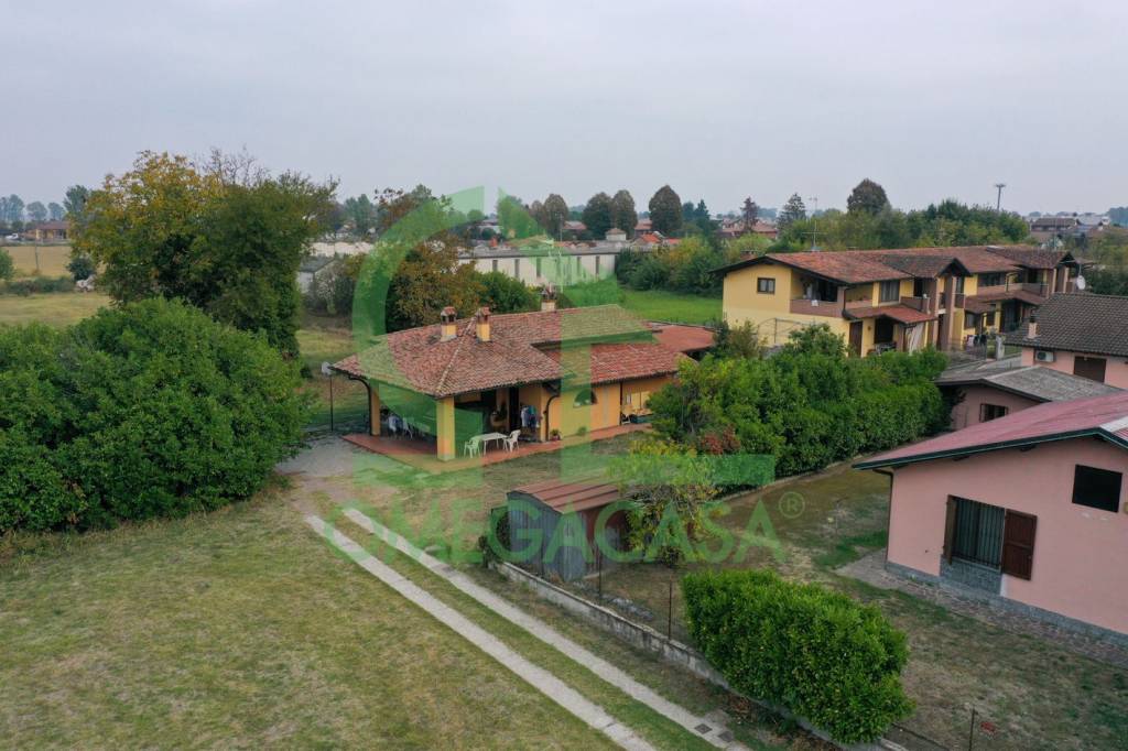 casa indipendente in vendita ad Orio Litta